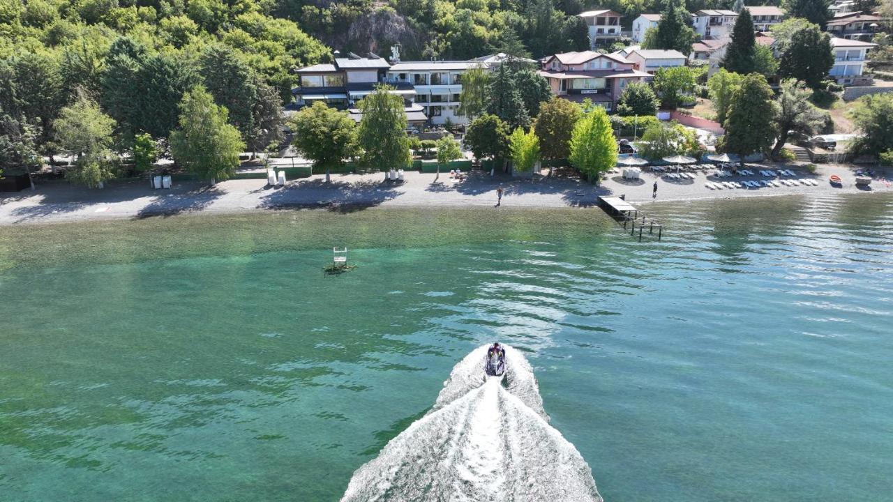 Lago Hotel Lagadin Exteriör bild