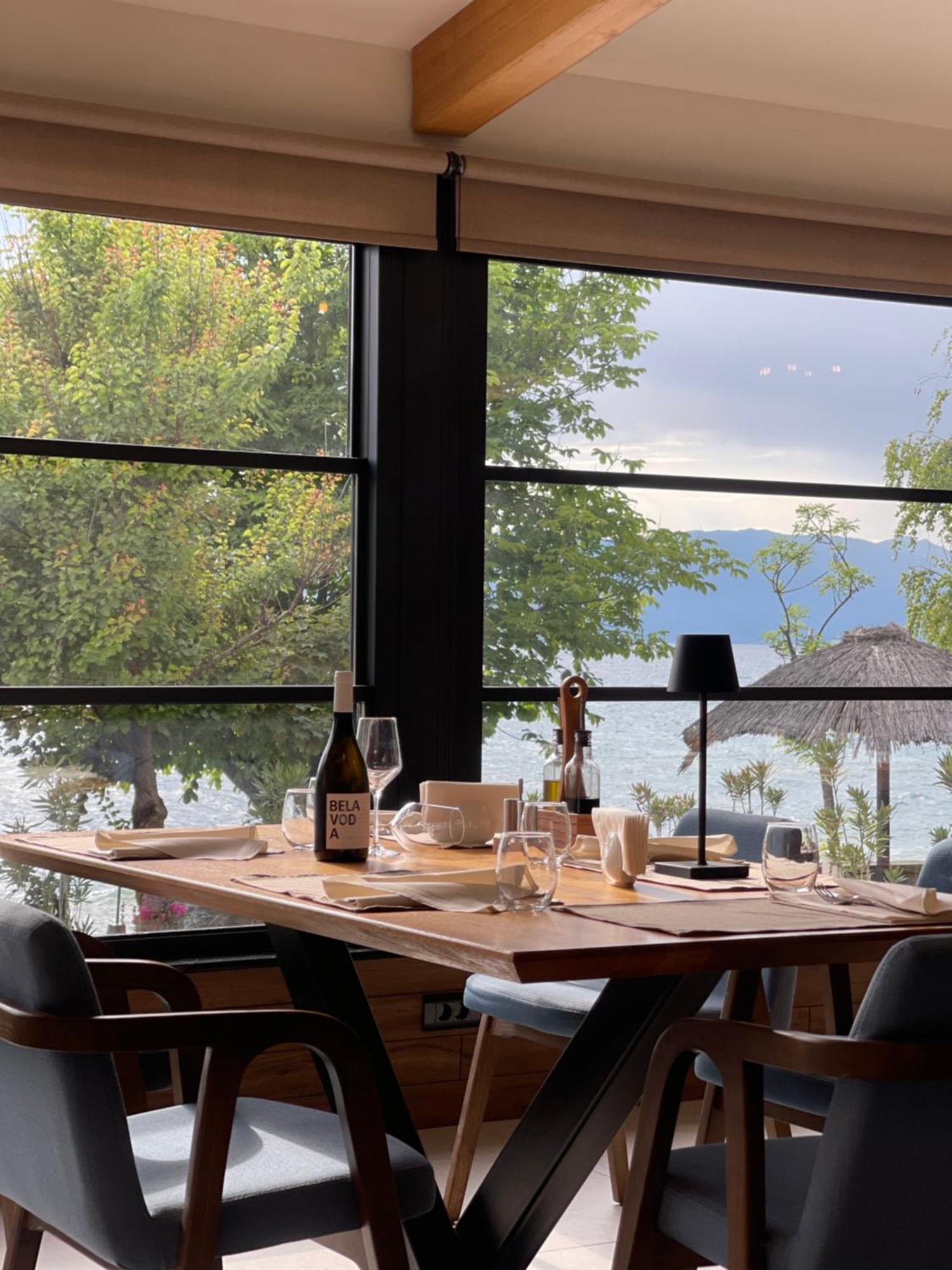 Lago Hotel Lagadin Exteriör bild